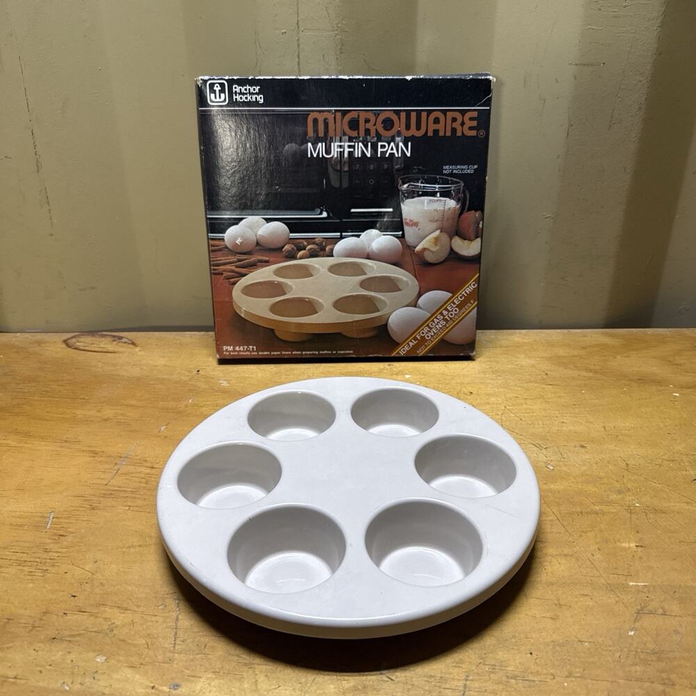 Vintage Anchor Hocking Microwave Cupcake/Muffin Pan PM-447-TI